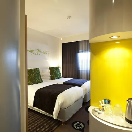 Western Le Rhenan & Restaurant Chez Claude Hotel 4*