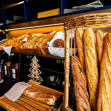 Western Le Rhénan&restaurant Chez Claude Hotel 4*