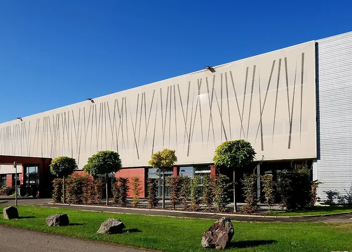 Western Le Rhenan & Restaurant Chez Claude