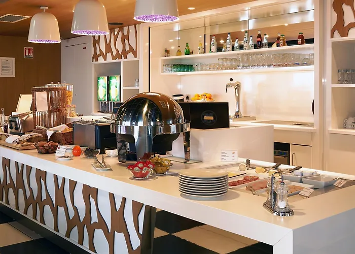 Western Le Rhenan & Restaurant Chez Claude ホテル