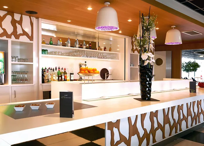 Western Le Rhenan & Restaurant Chez Claude